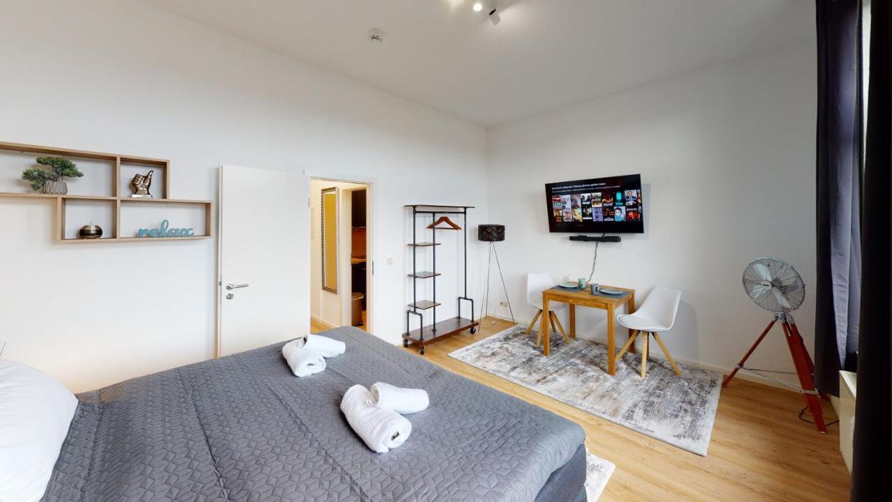 Sweethome - Zentral - Kueche & Parkplatz, Wifi Halle  Exterior foto