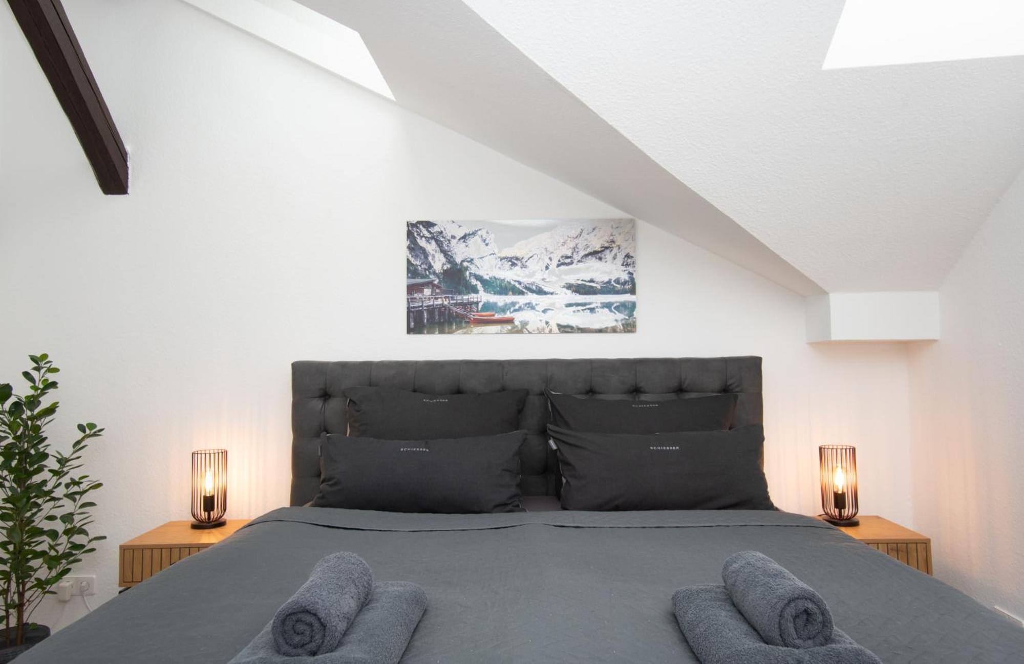 Sweethome - Zentral - Kueche & Parkplatz, Wifi Halle  Exterior foto